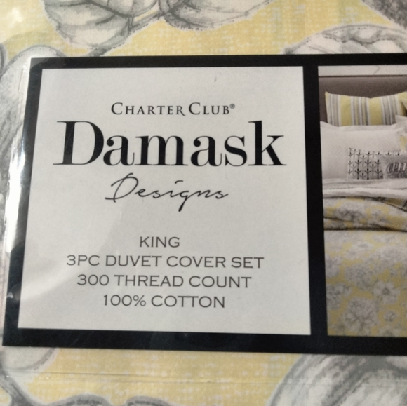 Damask design bed sheets. pretty pattern and colors. brand new. Size king. - Picture 2 of 5